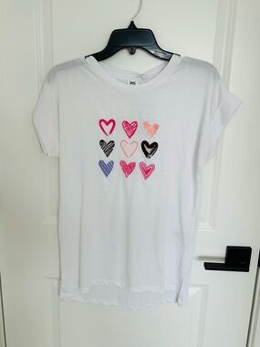White Short-Sleeve Heart Graphic Tee